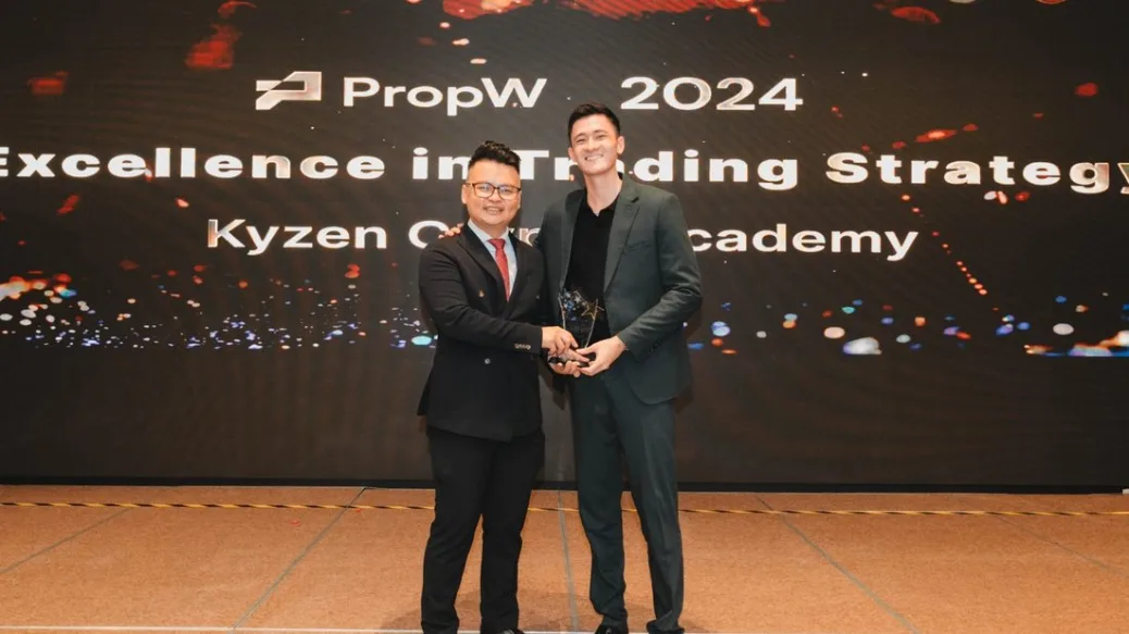 Kyle receiving the PropW 2024 award for Excellence in Trading Strategy